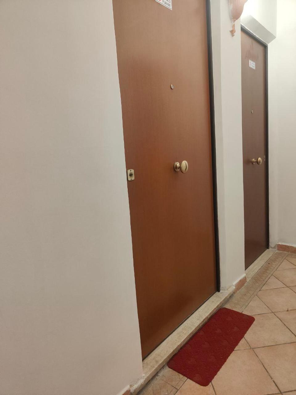 Red Nine - Stazione Tiburtina Apartamento