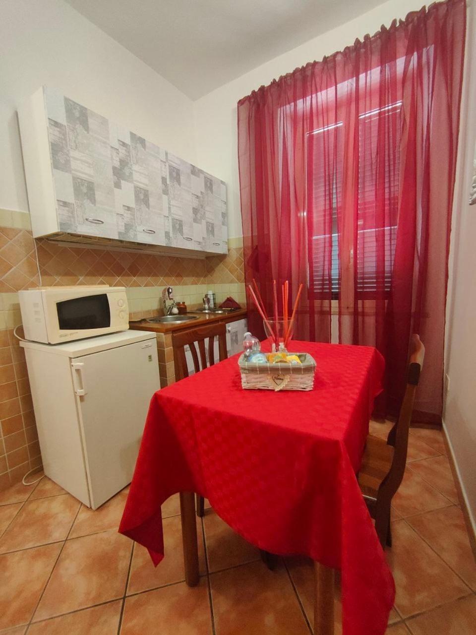 Apartamento Red Nine - Stazione Tiburtina Roma